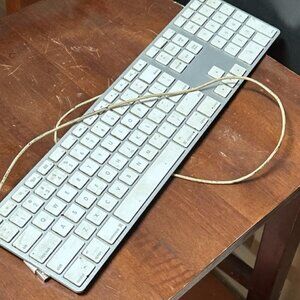 apple keyboard  Apple A1243 MB110LL/B Slim Wired USB Keyboard not working